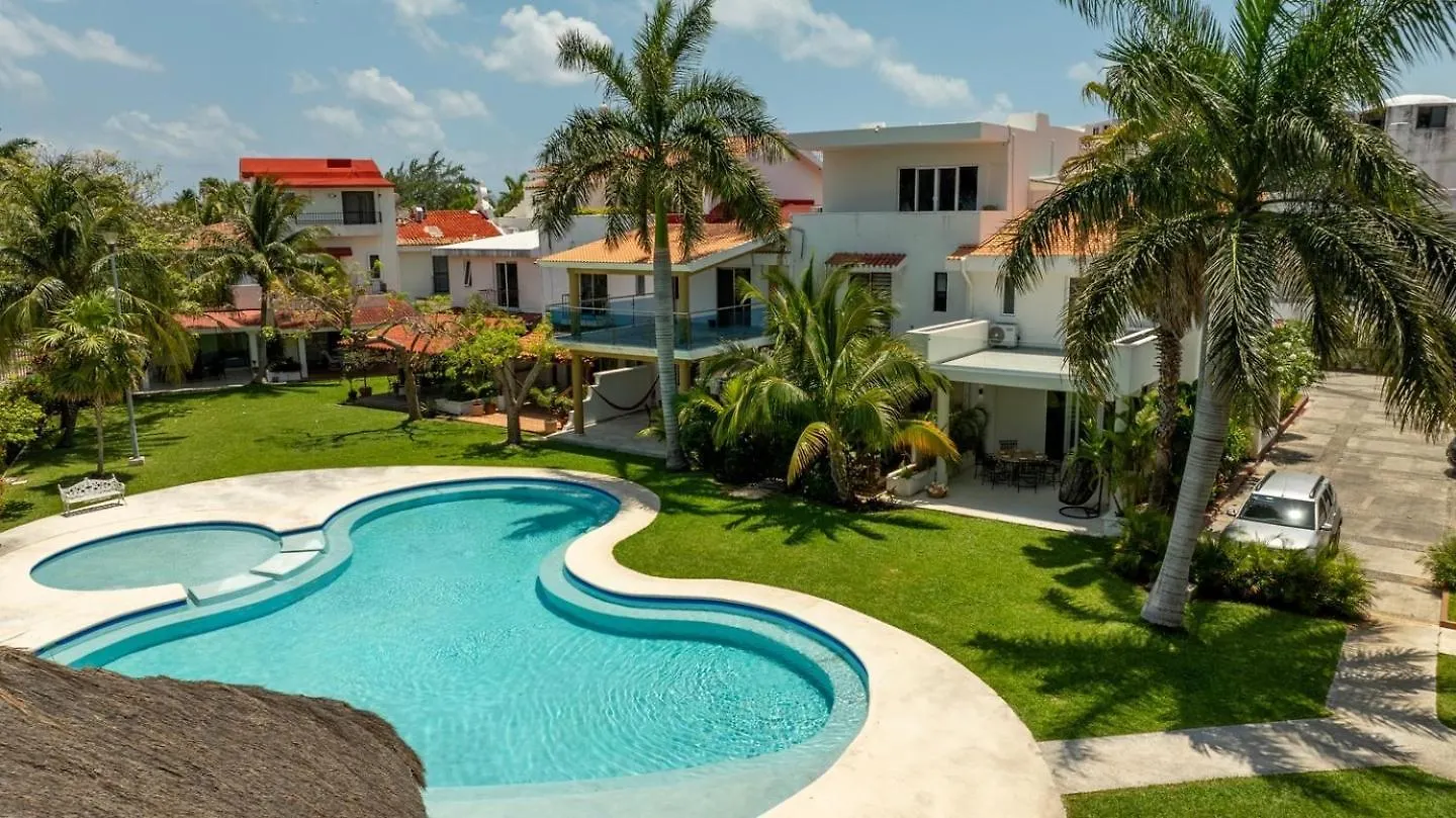 3Br Modern House W/ Pool And Great Location! location